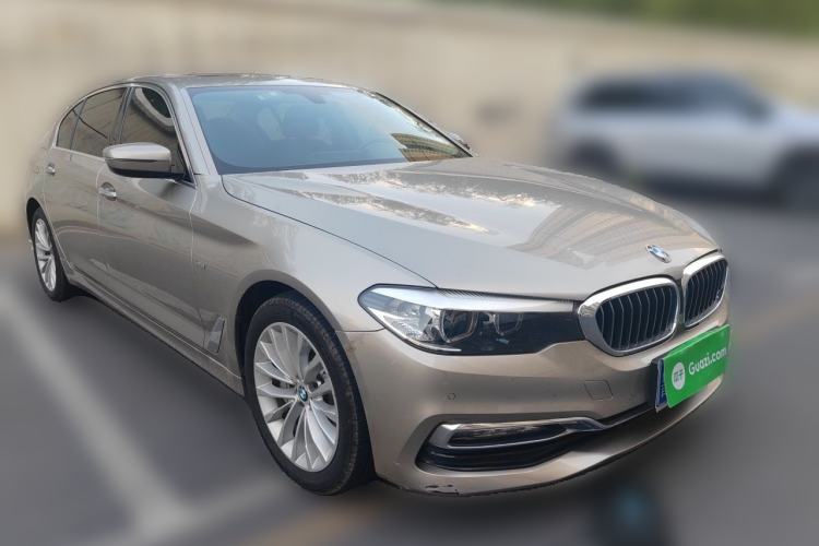 Used BMW 5 Series 2018 530Li xDrive Luxury Package Front Right 45 Deg