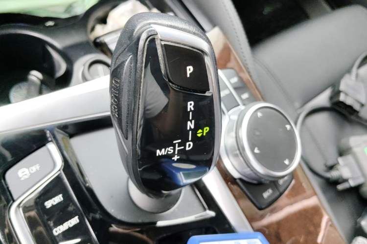 Used BMW 5 Series 2018 525Li M Sport Package Gear Lever