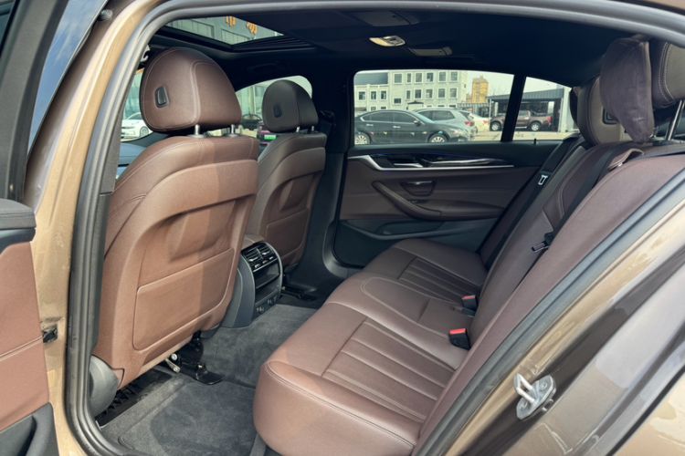 Used BMW 5 Series 2018 525Li M Sport Package Interior 2