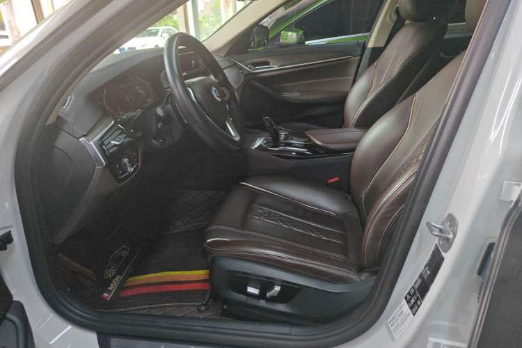 Used BMW 5 Series 2018 Facelifted 530Li xDrive Luxury Package Interior 3