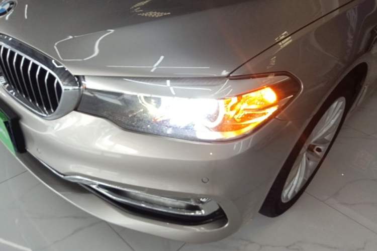 Used BMW 5 Series 2018 Revised Version 530Li Leading Edition Luxury Package Left Front Headlight