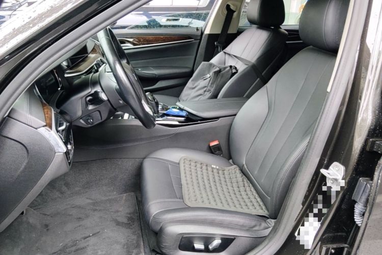 Used BMW 5 Series 2018 525Li M Sport Package Left Front Seat
