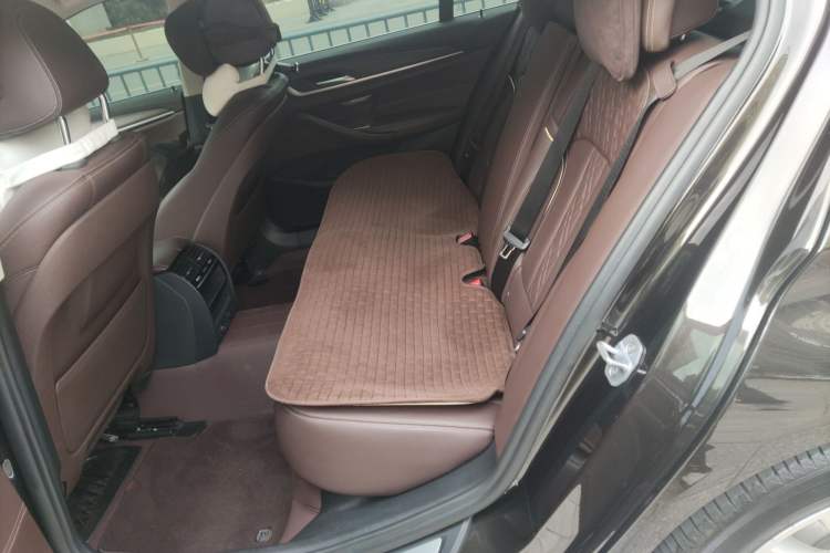 Used BMW 5 Series 2018 Facelifted 530Li xDrive Luxury Package Left Rear Seat