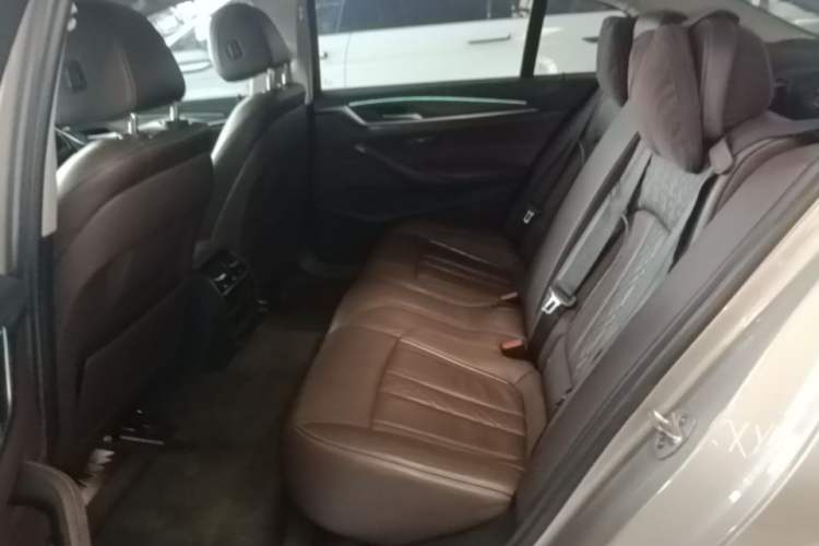 Used BMW 5 Series 2018 Revised Version 530Li Leading Edition Luxury Package Left Rear Seat