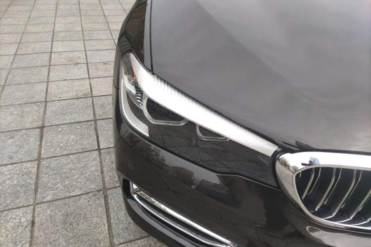 Used BMW 5 Series 2018 Facelifted 530Li xDrive Luxury Package Right Front Headlight
