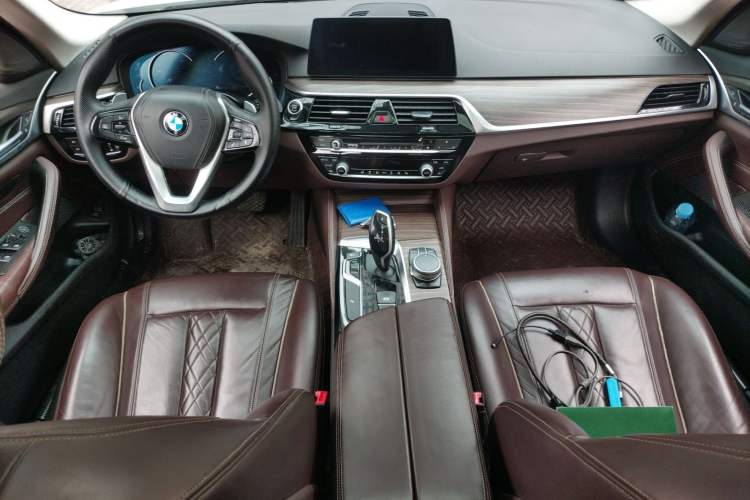 Used BMW 5 Series 2018 530Li Leading Edition Luxury Package Center Console