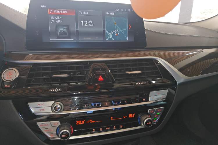Used BMW 5 Series 2018 525Li Luxury Package Audio And AC Panel