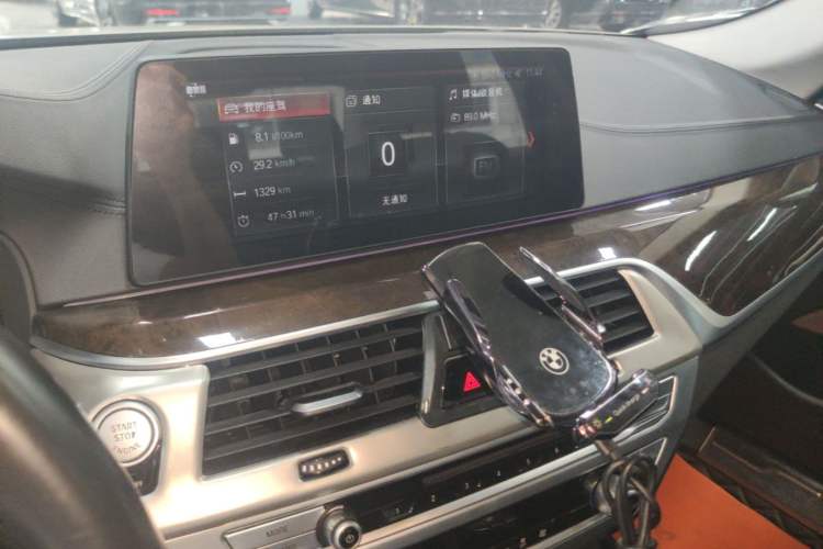 Used BMW 5 Series 2018 525Li Luxury Package Audio And AC Panel