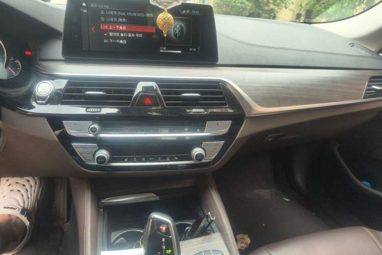 Used BMW 5 Series 2018 Facelifted 530Li xDrive Luxury Package Audio And AC Panel
