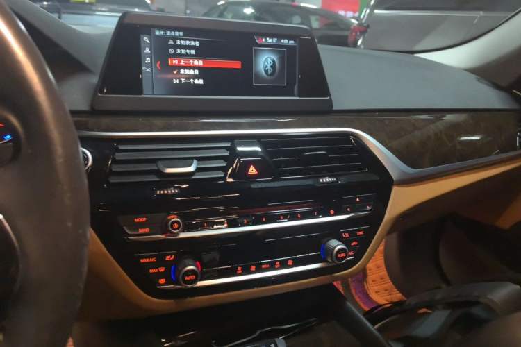 Used BMW 5 Series 2018 528Li Launch Special Edition Audio And AC Panel
