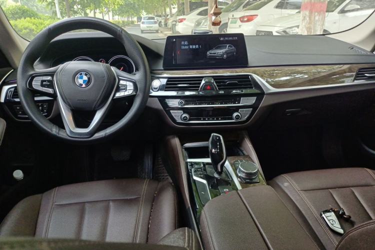 Used BMW 5 Series 2018 525Li Luxury Package Center Console