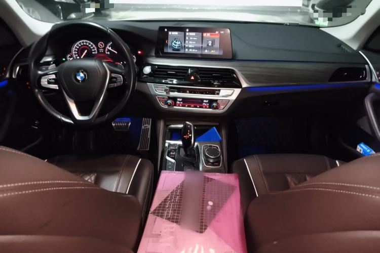 Used BMW 5 Series 2018 530Li Luxury Edition Premium Package Center Console