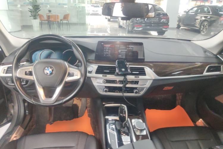Used BMW 5 Series 2018 525Li Luxury Package Center Console
