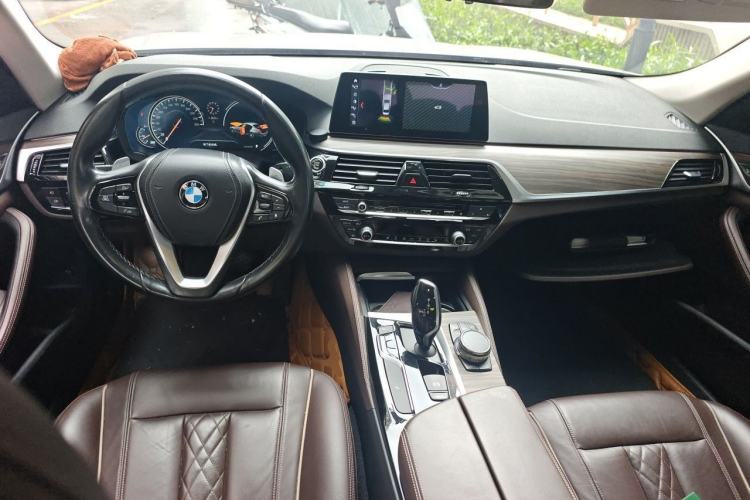 Used BMW 5 Series 2018 530Li Leading Edition Luxury Package Center Console