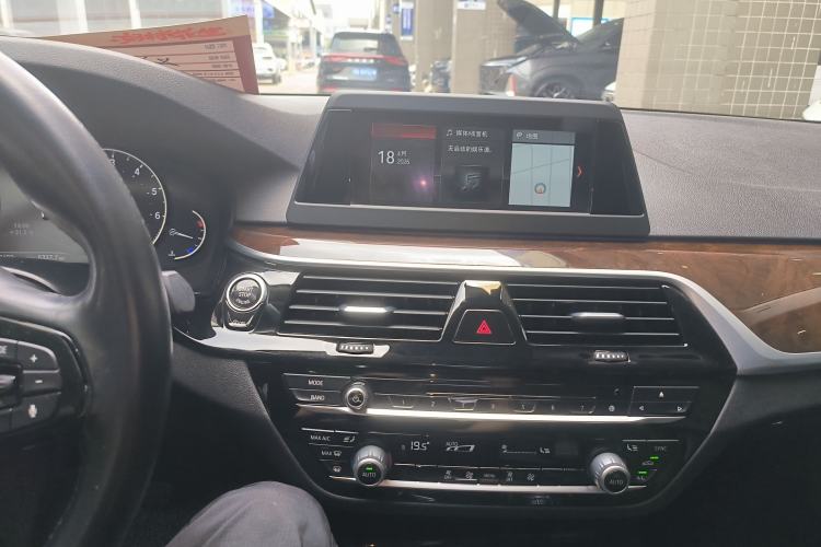 Used BMW 5 Series 2018 528Li Launch Special Edition Center Console