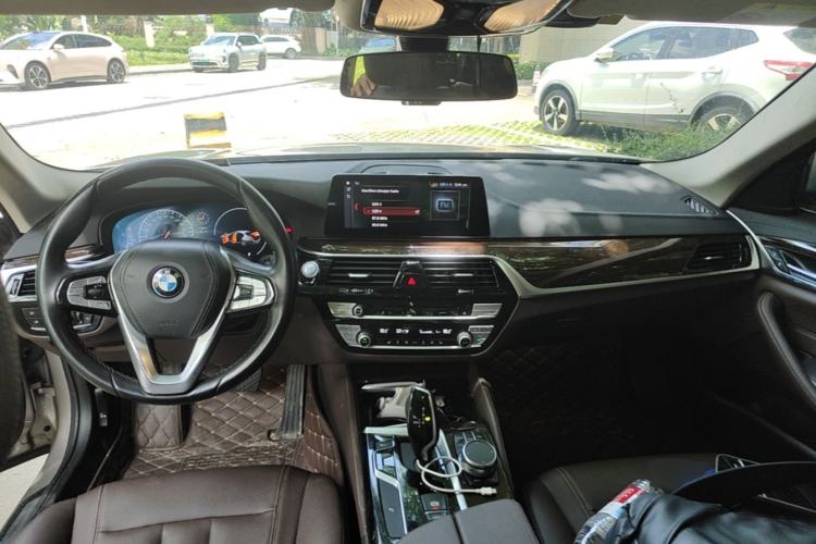 Used BMW 5 Series 2018 525Li Luxury Package Center Console