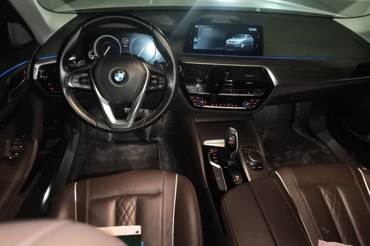 Used BMW 5 Series 2018 530Li Leading Edition Luxury Package Center Console