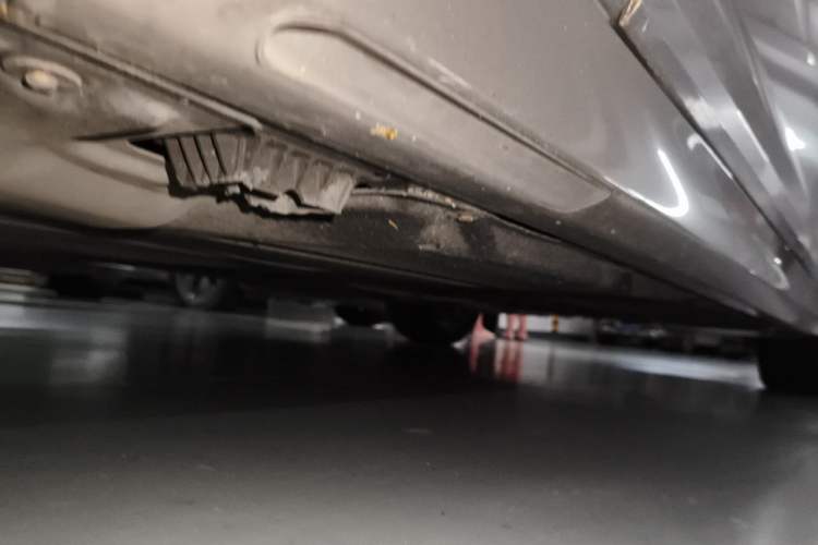 Used BMW 5 Series 2018 530Li Luxury Edition Premium Package Chassis Front Left