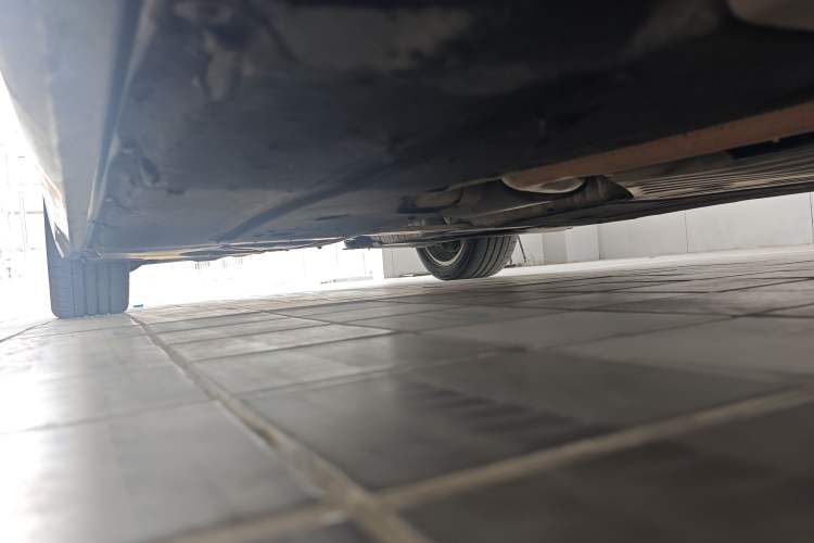 Used BMW 5 Series 2018 528Li Launch Special Edition Chassis Front Right