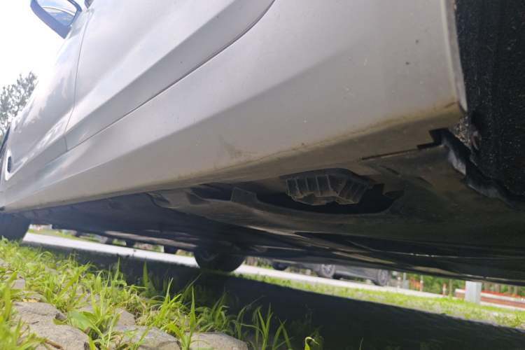 Used BMW 5 Series 2018 530Li Luxury Edition Premium Package Chassis Rear Left