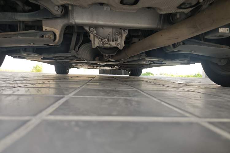 Used BMW 5 Series 2018 528Li Launch Special Edition Chassis Rear