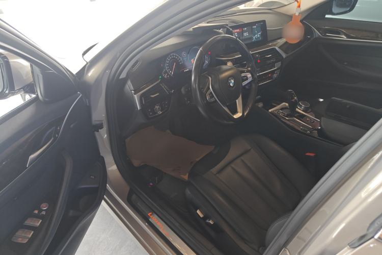 Used BMW 5 Series 2018 525Li Luxury Package Driver Seat