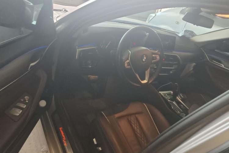 Used BMW 5 Series 2018 Revised Version 530Li Leading Edition Luxury Package Driver Seat