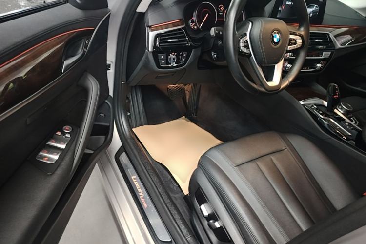 Used BMW 5 Series 2018 525Li Luxury Package Driver Seat
