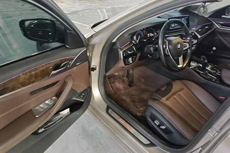 Used BMW 5 Series 2018 525Li Luxury Package Driver Seat