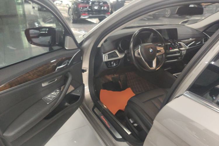 Used BMW 5 Series 2018 525Li Luxury Package Driver Seat