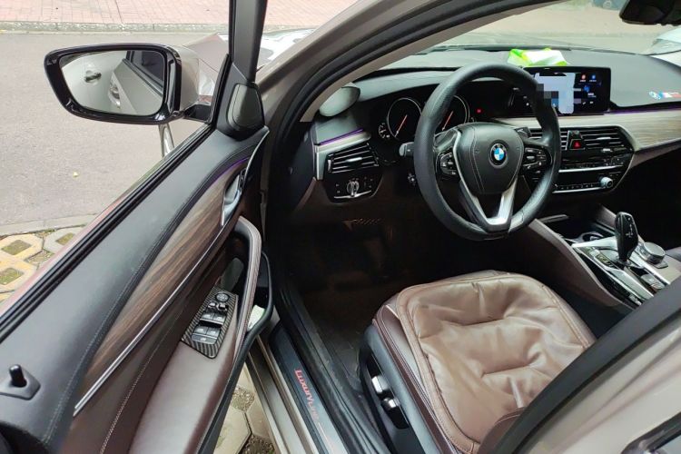Used BMW 5 Series 2018 530Li Leading Edition Luxury Package Driver Seat
