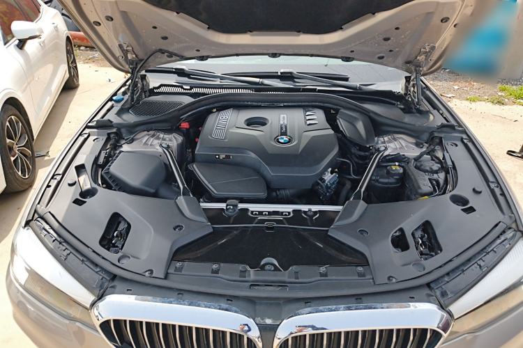 Used BMW 5 Series 2018 528Li Launch Special Edition Engine Bay