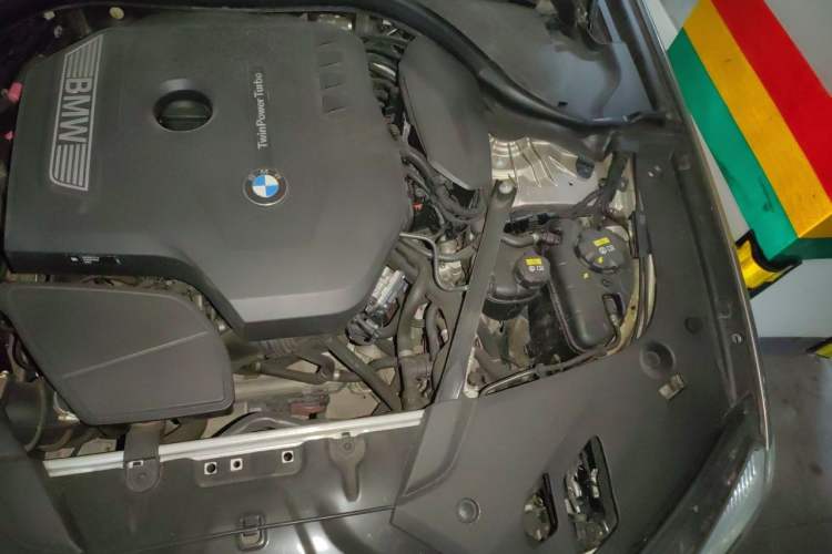 Used BMW 5 Series 2018 528Li Launch Special Edition Engine Bay Left