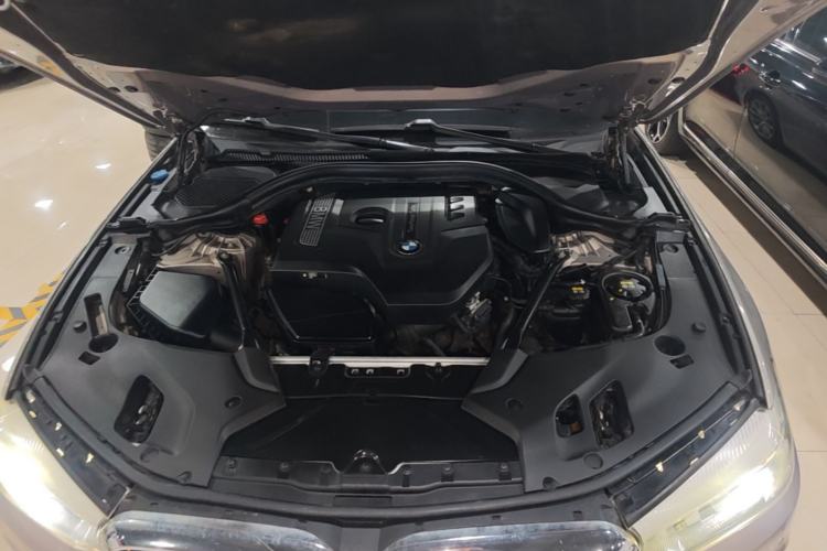 Used BMW 5 Series 2018 528Li Launch Special Edition Engine Bay