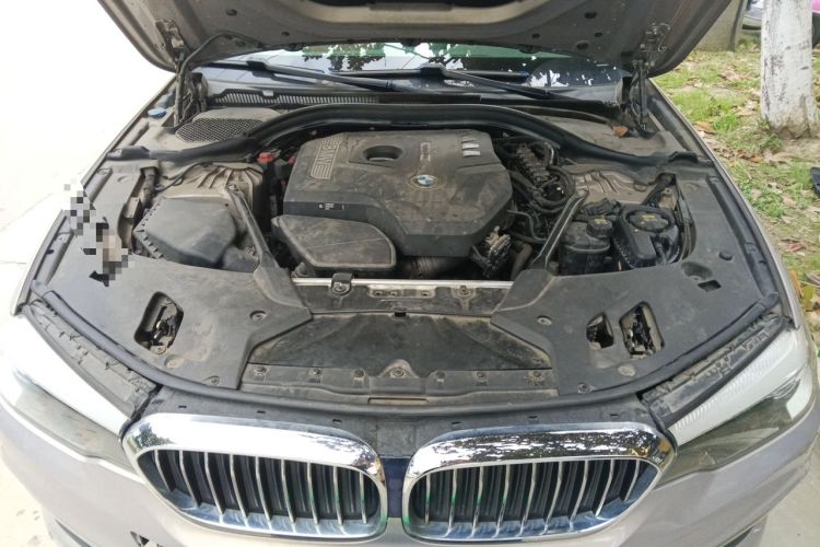 Used BMW 5 Series 2018 528Li Launch Special Edition Engine Bay