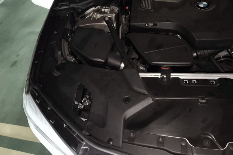 Used BMW 5 Series 2018 530Li Leading Edition Luxury Package Engine Bay Right