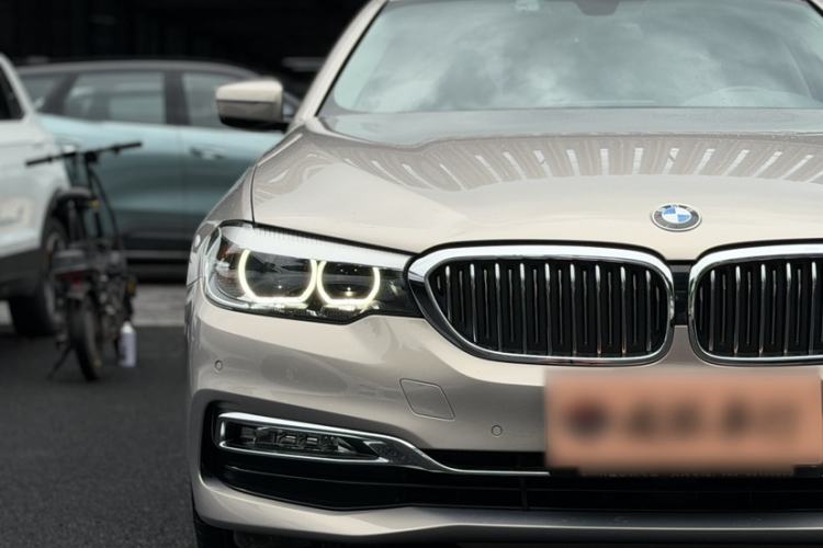 Used BMW 5 Series 2018 525Li Luxury Package Exterior 1