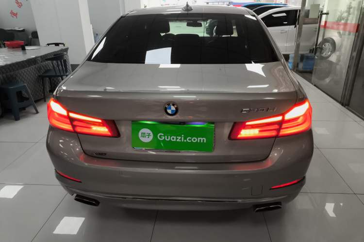 Used BMW 5 Series 2018 530Li Leading Edition Luxury Package Exterior 4