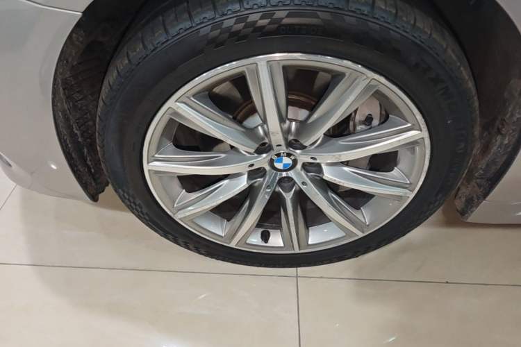 Used BMW 5 Series 2018 528Li Launch Special Edition Exterior 4