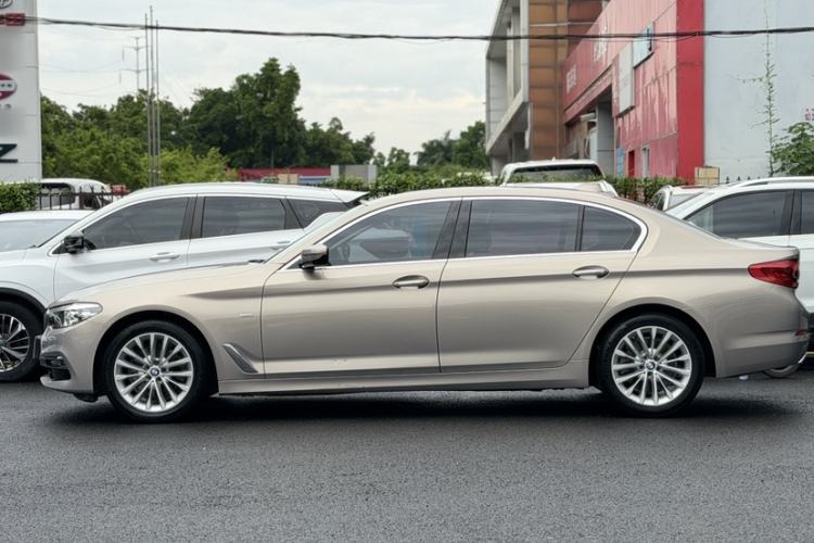 Used BMW 5 Series 2018 525Li Luxury Package Exterior 7