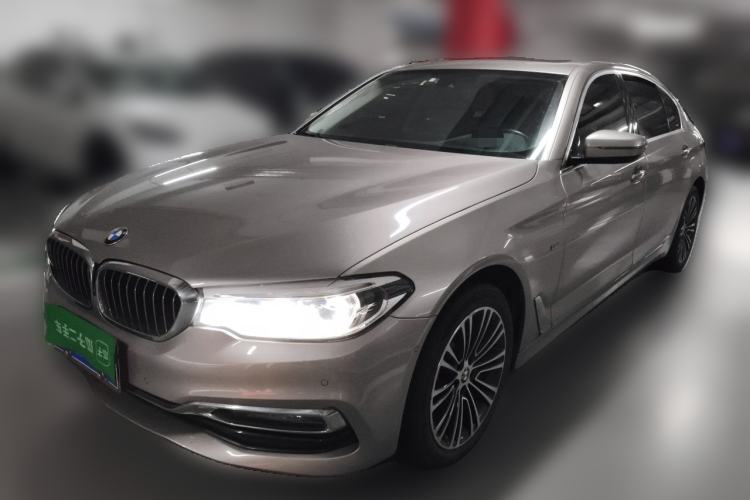 Used BMW 5 Series 2018 530Li Luxury Edition Premium Package Guazi used car, China used car export, Used car for sale, Used cars, Cheapest cars for sale