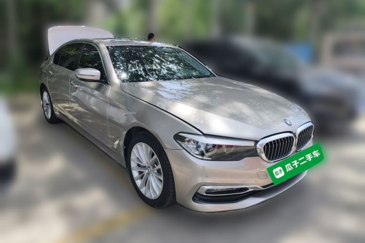 Used BMW 5 Series 2018 530Li Leading Edition Luxury Package Front Right 45 Deg