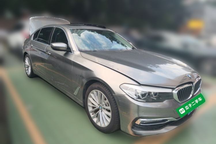 Used BMW 5 Series 2018 Revised Version 530Li Leading Edition Luxury Package Front Right 45 Deg