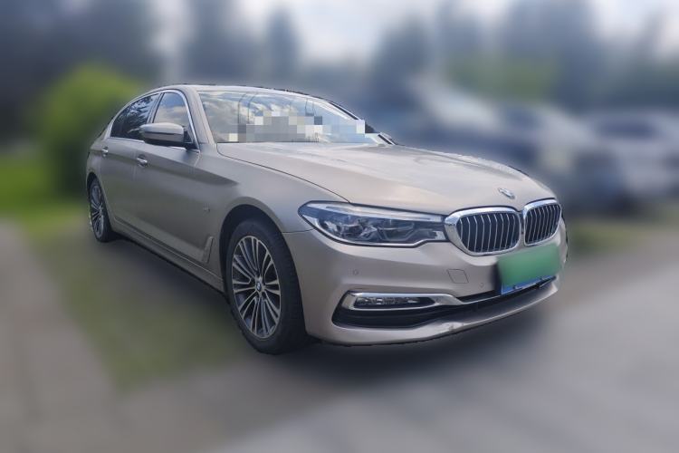 Used BMW 5 Series 2018 530Li Luxury Edition Premium Package Front Right 45 Deg