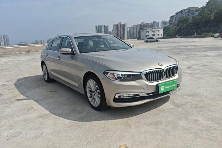 Used BMW 5 Series 2018 525Li Luxury Package Front Right 45 Deg