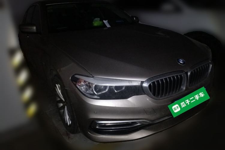 Used BMW 5 Series 2018 525Li Luxury Package Front Right 45 Deg