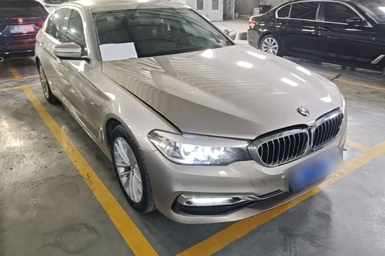 Used BMW 5 Series 2018 525Li Luxury Package Front Right 45 Deg
