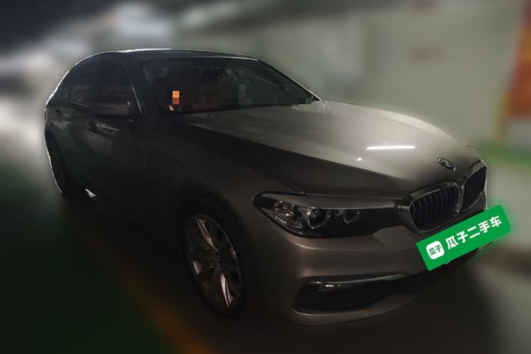 Used BMW 5 Series 2018 528Li Launch Special Edition Front Right 45 Deg