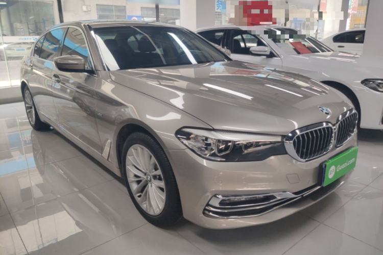 Used BMW 5 Series 2018 525Li Luxury Package Front Right 45 Deg