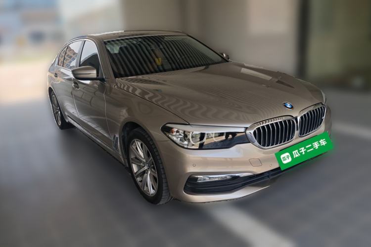 Used BMW 5 Series 2018 528Li Launch Special Edition Front Right 45 Deg
